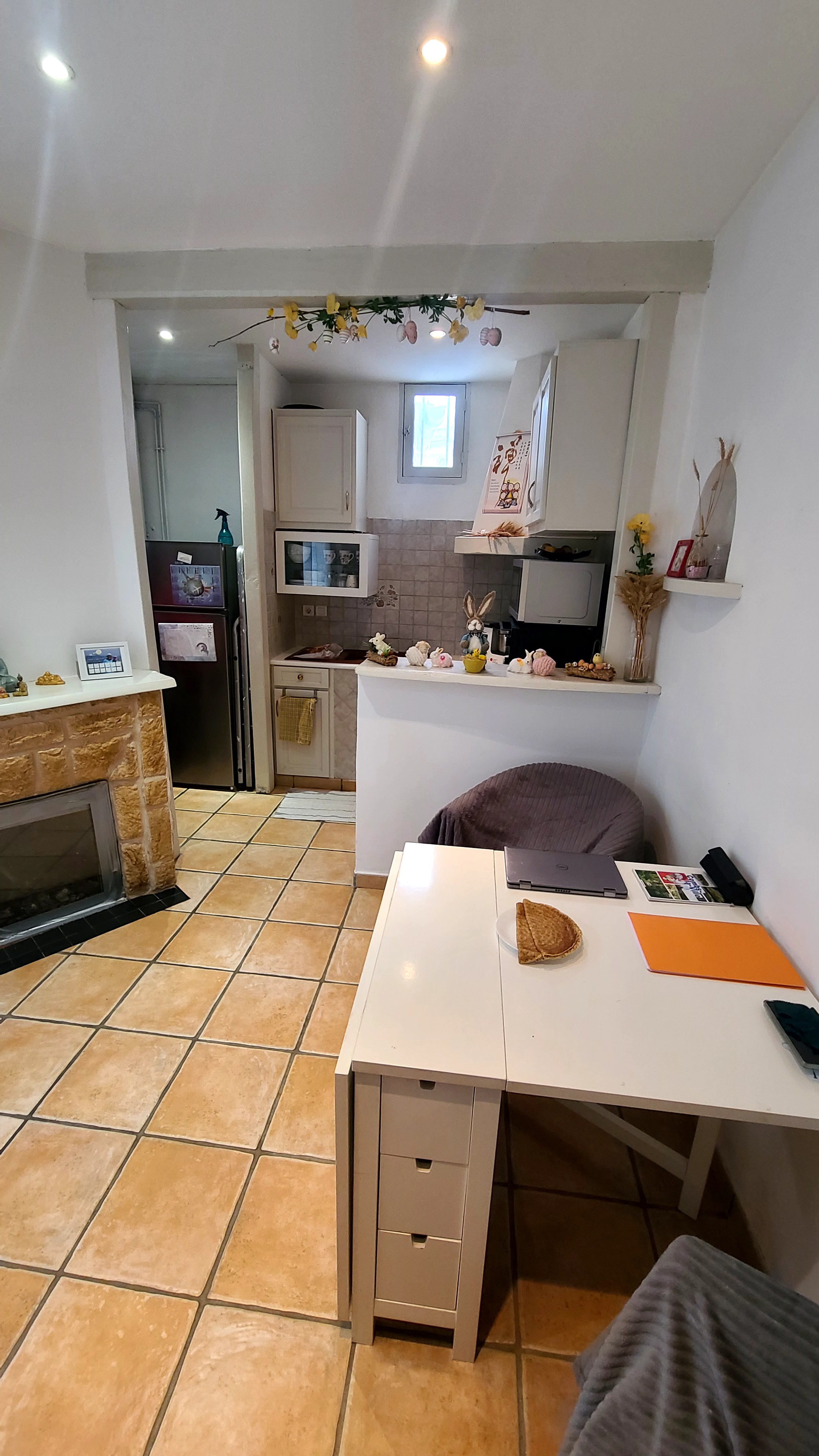 Cuisine et espace cheminée